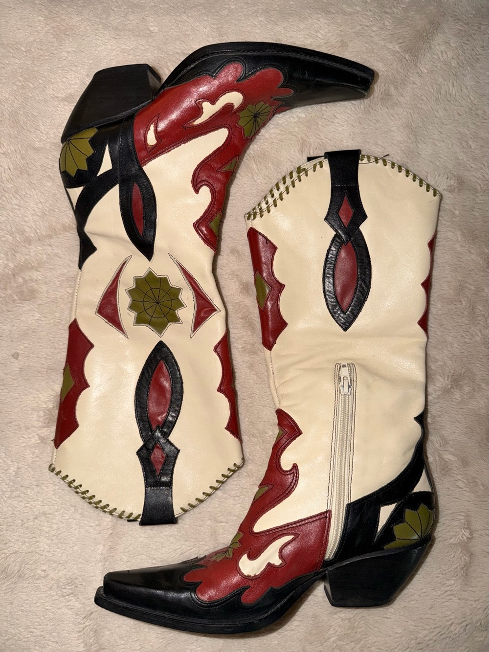 Rare BCBG Western Boots - Leather Vintage Size 7